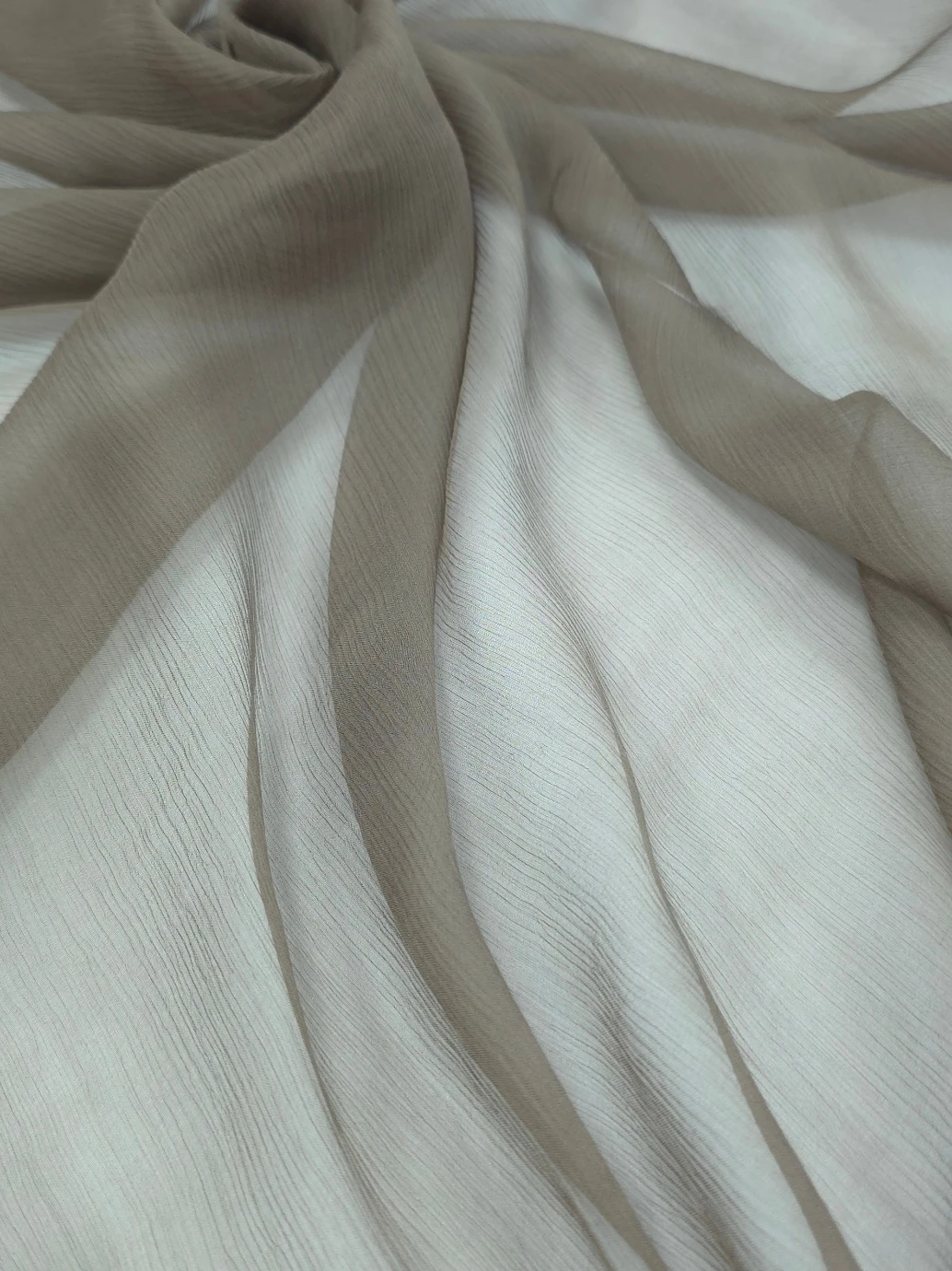Mousse de matase naturala Taupe Whisper